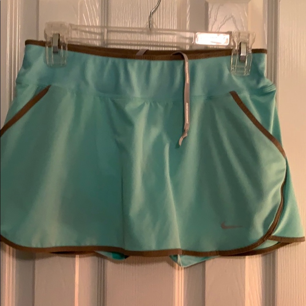 Nike size Small running skort